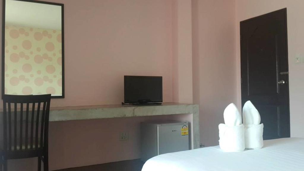 Nalin Place Ранонг Екстер'єр фото
