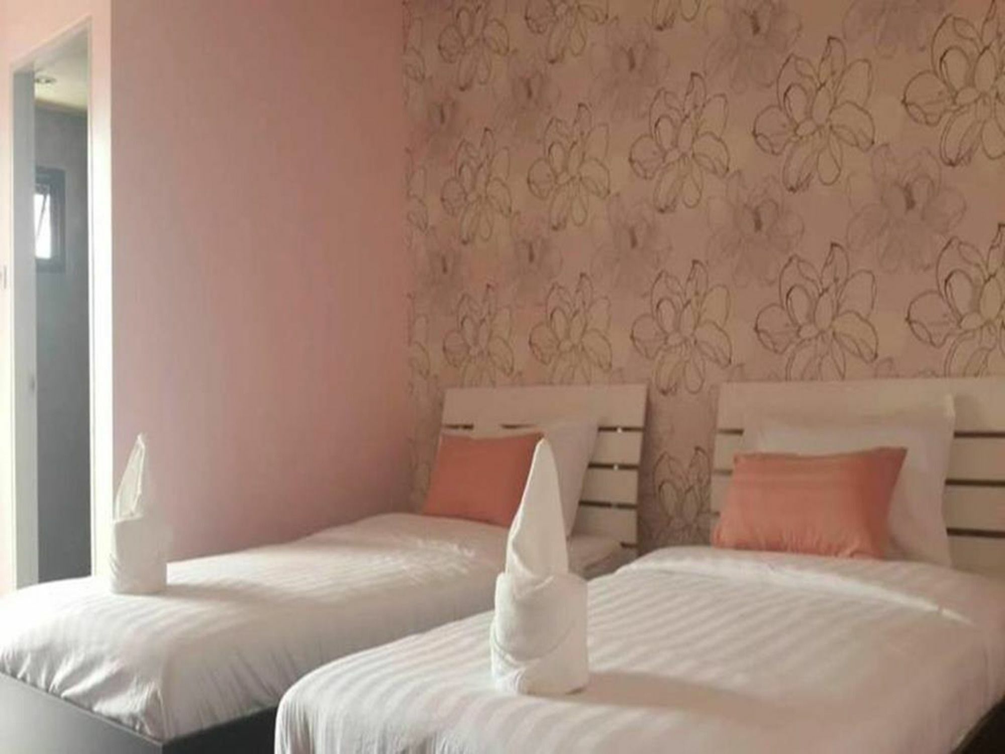 Nalin Place Ранонг Екстер'єр фото